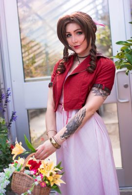 Luxlo Cosplay – Aerith