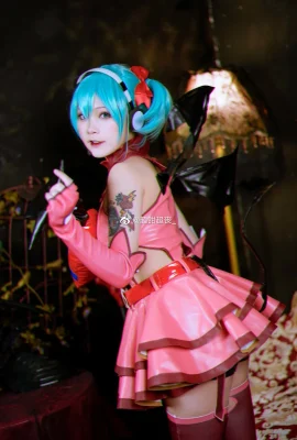 Hatsune Miku@supersweetsupersad_ (8 foto)