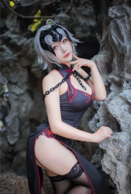 cosplay Miido – Jeanne Hitam