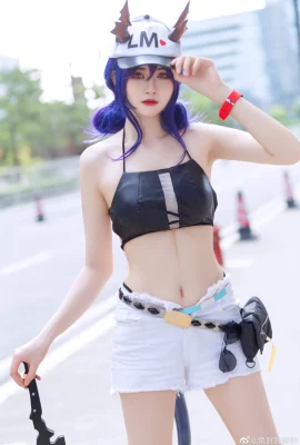 Arknights Chen Swimsuit@RabbitPangPangPangPang (Pameran Animasi dan Game Festival Komik Internasional CICF China) (9 foto)