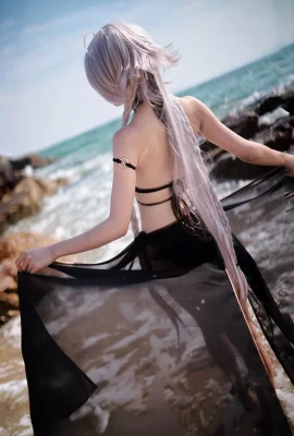 Pertunjukan luar ruangan “FGO-Black Joan of Arc Swimsuit” Dou Niang-Lee Se dengan payudara kebanggaannya (40 Foto)