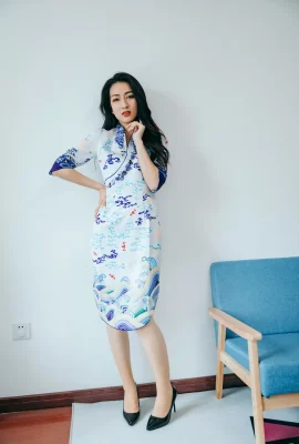 [Koleksi Online]Wanita Dewasa Sutra Hitam Cheongsam 180p (180 Foto)