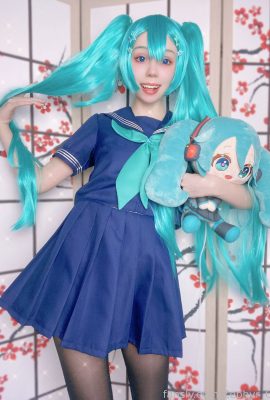 Kucing Zephyr – Miku