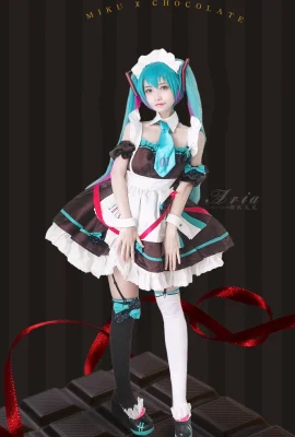 Hatsune Miku? Pembantu Coklat@神本无尾_Aria (9 foto)