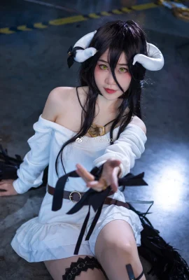 OVERLORD Albedo@十五iChigo (Festival Musim Panas Jahat 2020) (9 foto)