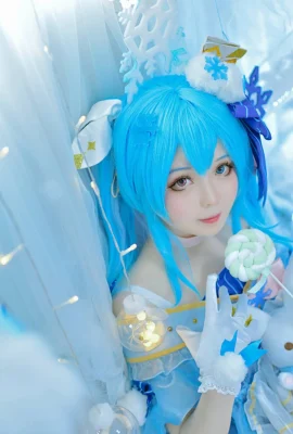 Cosplay Hatsune “VOCALOID”[CN: Fruit Pot_LEH](12 foto)