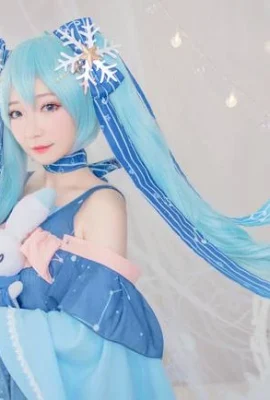 Cosplay Snow Hatsune【CN：九七】 (9 foto)