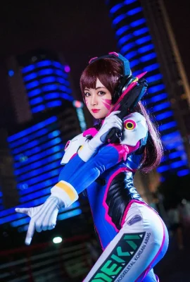 Cosplay D.VA “Overwatch”[CN: Maki Xiaoji](10 foto)