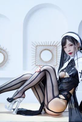 “Sexy Nun” Shui Miao Aqua memperlihatkan kakinya yang indah dan membuat orang bertobat (42 Foto)