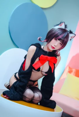 Shui Miao Aqua “Kucing Liar Nakal” Stoking Garter Hitam Godaan Liar (42 Foto)