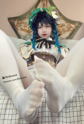 Venti – Cosplay Genshin Impact oleh Riribonni