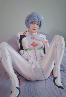 (Wild Honey) Versi pakaian resmi & piyama Rei Ayanami.