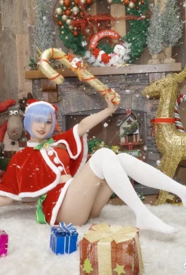 Re:Zero Memulai Kehidupan di Dunia Lain Rem Christmas@Menjadi naga itu sangat lucu (9 foto)