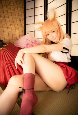 Cosplay suite saya Atsuki Hajimete no Kuro Gal☆