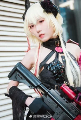 Girls' Frontline M4 SOPMOD II @里多狠狠 (Fotografi: @Akiyama秋山蓝银) (Karnaval Musik Animasi Firefly) (9 foto)