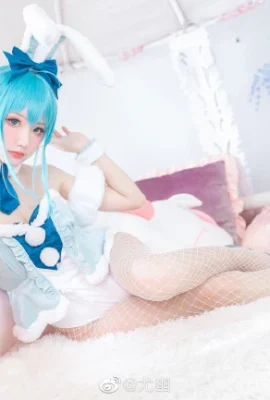 Figur Kelinci Putih Hatsune Miku.Ver @Youyou(9 foto)