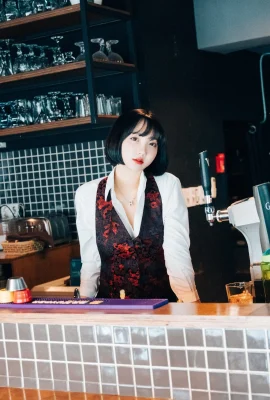 (LOOZY) YeEun – Bar Cinta yang Ternoda (127 Foto)