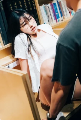 “Gadis Perpustakaan” Sonson membuat orang terpesona dengan penampilannya yang seksi (68 Foto)