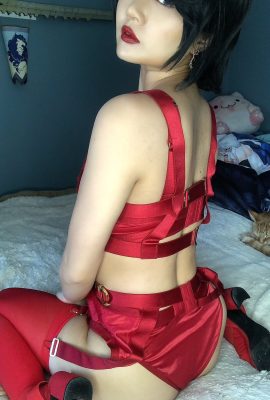 UNa Cosplayer – Ada Wong Lingerie