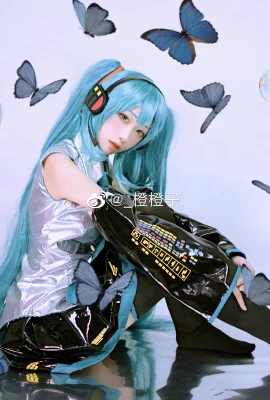 Hatsune Miku@_ Oranye Oranye i (9 foto)