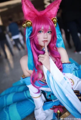 League of Legends Ahri@Axiong adalah gadis cantik (9 foto)