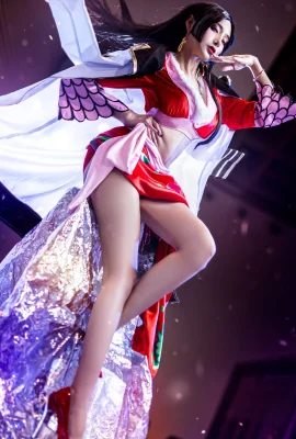 One Piece Queen @coser Elegance (Fotografi: @leaderShadow) (Pertunjukan Anime dan Game Internasional A-3) (9 foto)