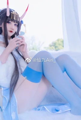 Pergantian kostum Azur Lane Noshiro/Xiu “Winter Snow Qinxiang” @仙九Airi_ (9 foto)