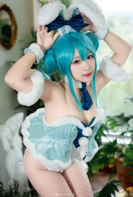 Gadis Kelinci Putih Hatsune Miku @3MimE_ (9 foto)