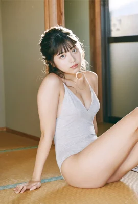 (Yoshida Rika) Payudara gadis manis itu bulat dan penuh (23 Foto)