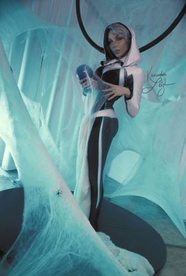 Kassandra Leigh – Laba-laba Gwen (Laba-Laba Hantu)