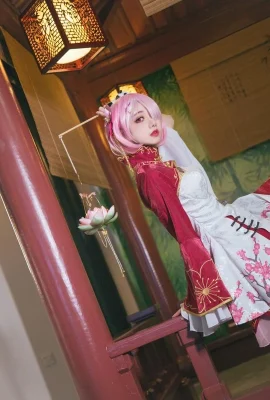 Koleksi Cosplay Hanai Kecantikan Internet Tema Seri Arknights Foto Seksi Seri League of Legends