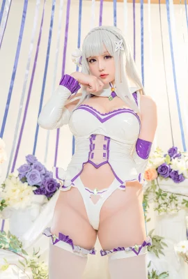 Hoshilily Nona Bintang Chichi Cosplay Emilia