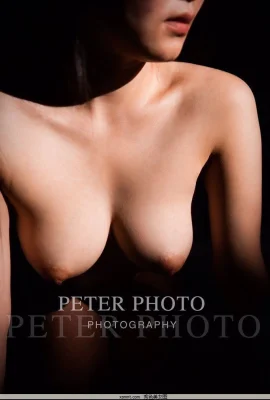 Diproduksi oleh fotografer Peter (64 Foto)