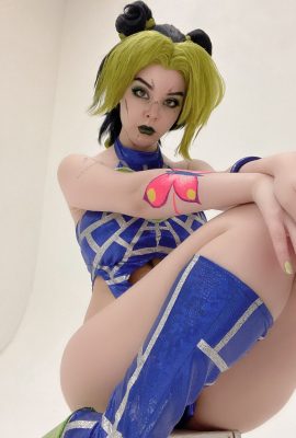Helly Valentine – Selfie Jolyne Cujoh