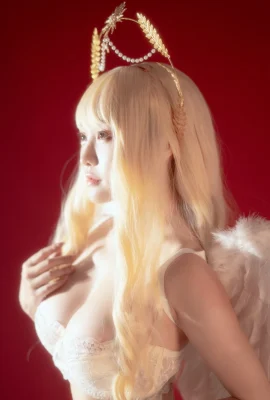 Teman Sekelas Xiao He Cosplay Ekor Malaikat