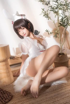 Cosplay perawat transparan Chunmomo