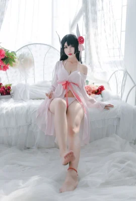 Cosplay Boneka Hilang QUQ Hiei Parade Di Bawah Bulan