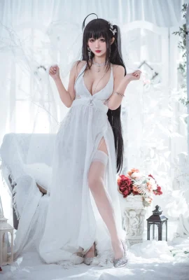 Cosplay Peri Bulan Dafeng Taihou