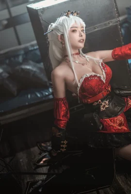 Cosplay Qiu dan Corgi Xia Xiaoqiu Qiuqiu mendapat serangan panas