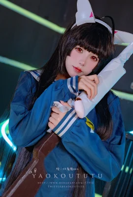 Cosplay youmeko biarawati charlotte