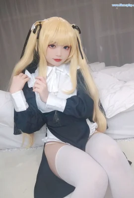 (Kanzawa Eiri) Eriri Spencer Sawamura Biarawati Selfie