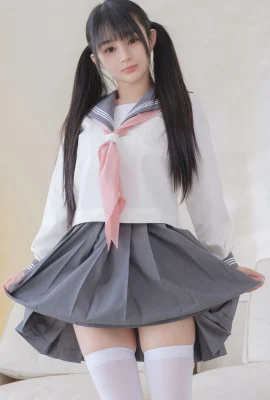 Sutra putih ekor kuda ganda