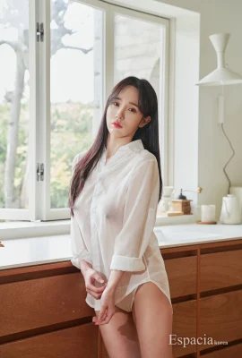 (YUNHA) “Pinggang sempurna seksi + susu salju mematikan” netizen lapar hanya dengan melihatnya (41 Foto)