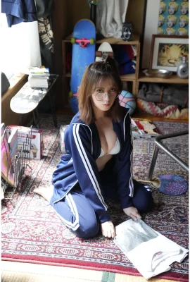 Koleksi Foto Digital Shiko Momotsuki Musim Panas Itu, Di Ruangan Itu Bersama Anda. (39 Foto)