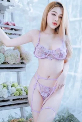 Gadis Cantik Menawan 2 (19 Foto)