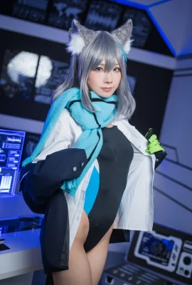 Nawo – Baju renang Shiroko