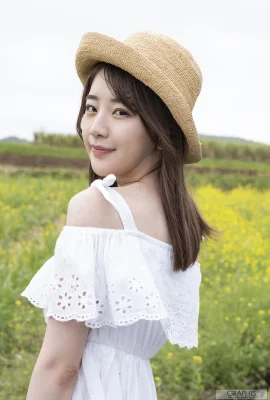 (Uno Miyuki) Saya tidak bisa berhenti melihat gadis manis Sakura memamerkan payudaranya yang montok dan lembut (20 Foto)