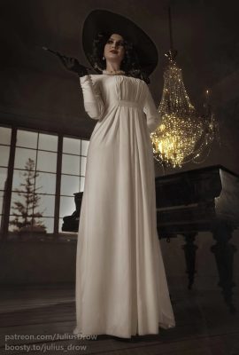 Gliese – Nyonya Dimistrescu