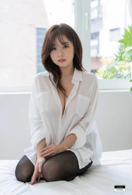 (Selamat) Tanpa sengaja memperlihatkan payudara yang putih dan lembut serta mengubah ukurannya (44 Foto)