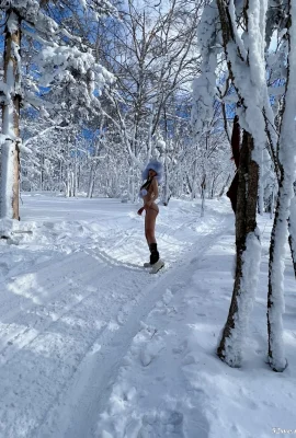 Ini Azhu’s “Snow Beauty” (27 foto)